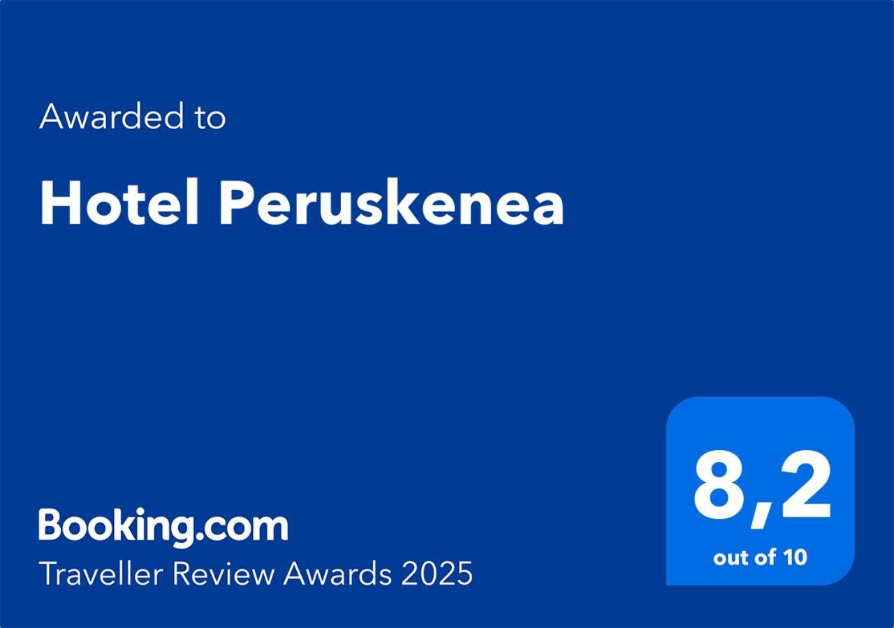 Hotel Peruskenea Jaunsaras Eksteriør billede